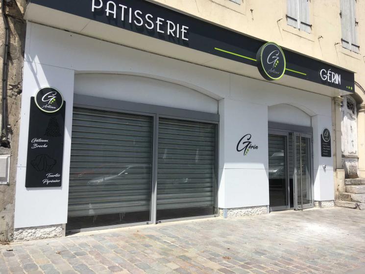 Rénovation devanture magasin menuiseries et volets roulants confort menuiseries 65800 Orleix proche Tarbes